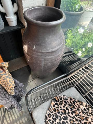 Bloempot vaas GROOT beschikbaar voor biedingen