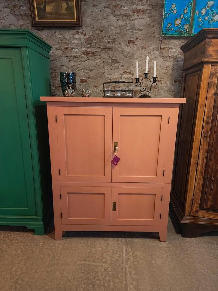 Compacte bergkast, Huis en Inrichting, Kasten | Dressoirs, Zo goed als nieuw, 100 tot 150 cm, 50 tot 75 cm, Ophalen of Verzenden