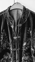 Vintage fluwelen jasje met borduursel, Kleding | Dames, Gedragen, Jasje, Ophalen of Verzenden, Maat 46/48 (XL) of groter