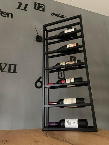 ✅Nieuw industrieel stalen wijnrek, flessenrek whisky flessen beschikbaar voor biedingen