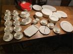 Royal albert bone china val d’or servies 88 delig, Ophalen of Verzenden, Zo goed als nieuw, Overige stijlen, Porselein