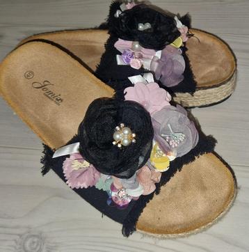 Superleuke chunky 3d flower slippers maat 39 beschikbaar voor biedingen