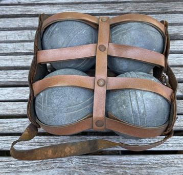 Antiek setje jeu de boules in ledere banden tasje beschikbaar voor biedingen