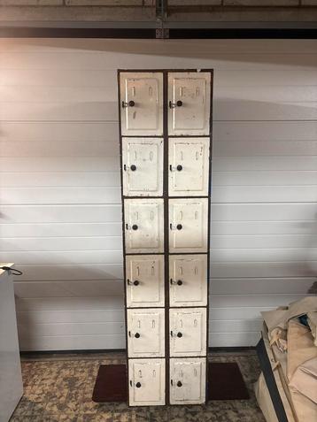 Retro Lockerkast / Kluisjeskast - 10 Deuren beschikbaar voor biedingen