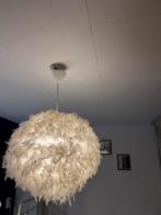 Mooie hanglamp met veren., Huis en Inrichting, Lampen | Hanglampen, Ophalen, Zo goed als nieuw, Minder dan 50 cm