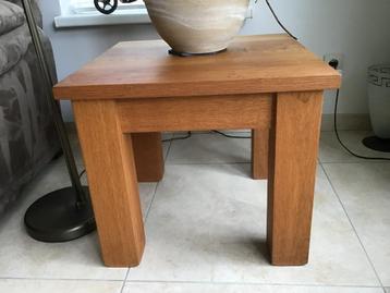 Massief eiken bijzettafel 45x45x48 beschikbaar voor biedingen