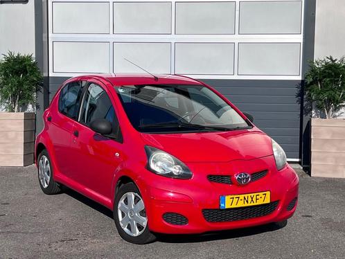 Toyota Aygo 1.0-12V Access / AIRCO / 5 DEURS / NAP / AUX / A, Auto's, Toyota, Bedrijf, Te koop, Aygo, ABS, Airbags, Airconditioning