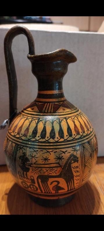 Griekse vaas  beschikbaar voor biedingen