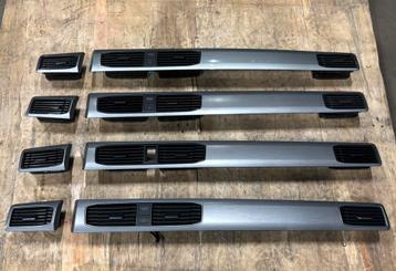 Volkswagen caddy mk4 dashboard lijst beschikbaar voor biedingen