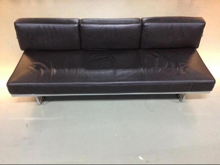 Lederen Le Corbusier Sofa daybed LC5-F by Cassina 90 s, Huis en Inrichting, Banken | Sofa's en Chaises Longues, Gebruikt, Tweepersoons