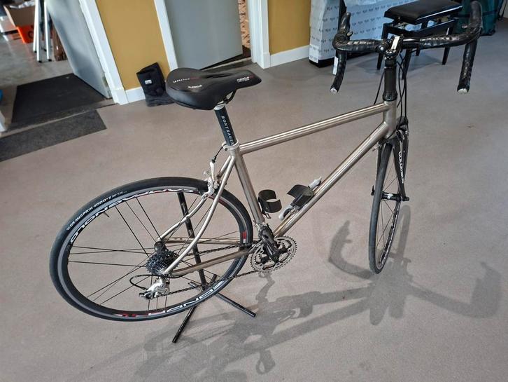 Mooie titanium racefiets, Fietsen en Brommers, Fietsen | Heren | Sportfietsen en Toerfietsen, Gebruikt, Overige merken, 10 tot 15 versnellingen
