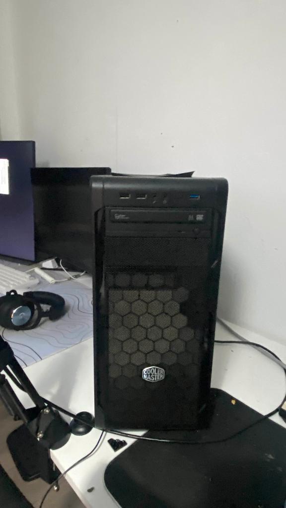 goede beginners computer, Computers en Software, Desktop Pc's, Gebruikt, 3 tot 4 Ghz, SSD, 16 GB, Ophalen