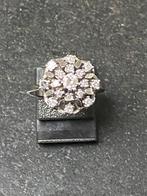 Witgouden Entourage ring, Wit, Ophalen of Verzenden, Dame, Goud