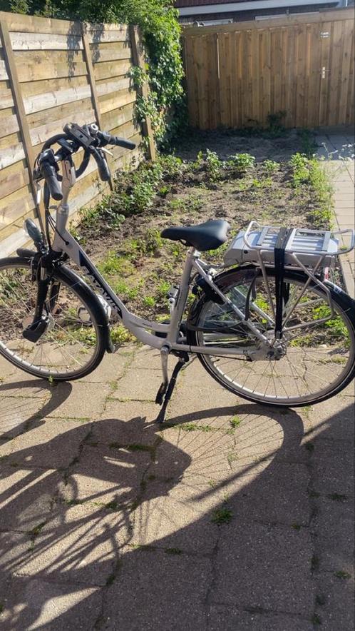 Batavus E-Bike, Fietsen en Brommers, Fietsen | Dames | Damesfietsen, Zo goed als nieuw, Batavus, Versnellingen, 47 tot 50 cm, Ophalen