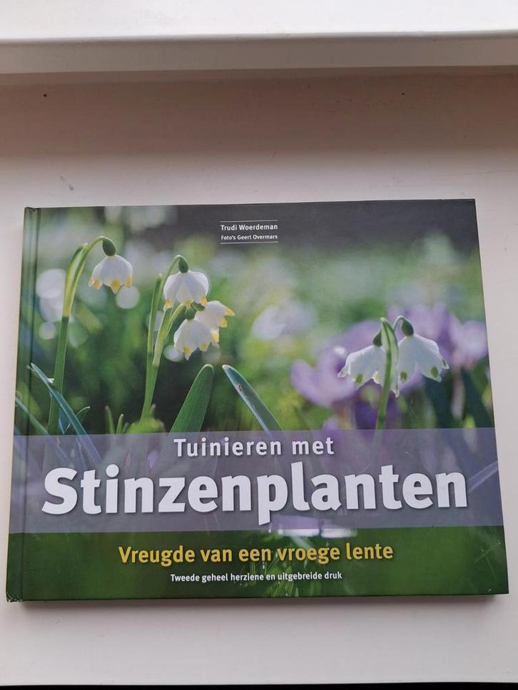 Trudi Woerdeman - Tuinieren met stinzenplanten, Boeken, Wonen en Tuinieren, Zo goed als nieuw, Moestuin, Ophalen of Verzenden
