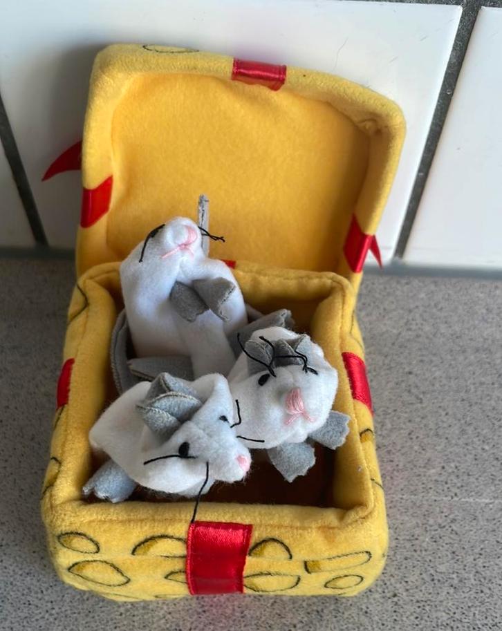 Vingerpoppetjes muizen in blok kaas stof McDonalds 2000 Mac, Verzamelen, Merken en Reclamevoorwerpen, Zo goed als nieuw, Ophalen of Verzenden