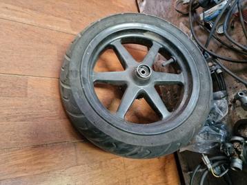 voorwiel yamaha jog r inc band recht en netjes beschikbaar voor biedingen