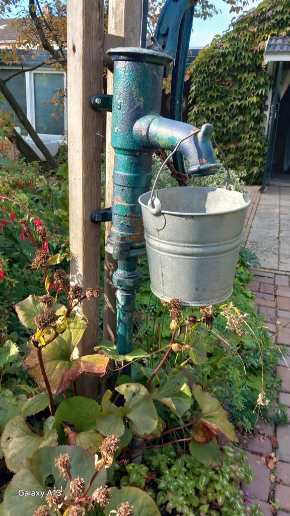 Oude Waterpomp - Decoratief Tuinelement, Tuin en Terras, Waterpompen, Gebruikt, Handmatig, Overige typen, Ophalen