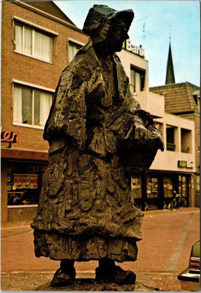 Aalst ~ Beeldje Mie Peels, Verzamelen, Ansichtkaarten | Nederland, Ongelopen, Noord-Brabant, 1960 tot 1980, Verzenden