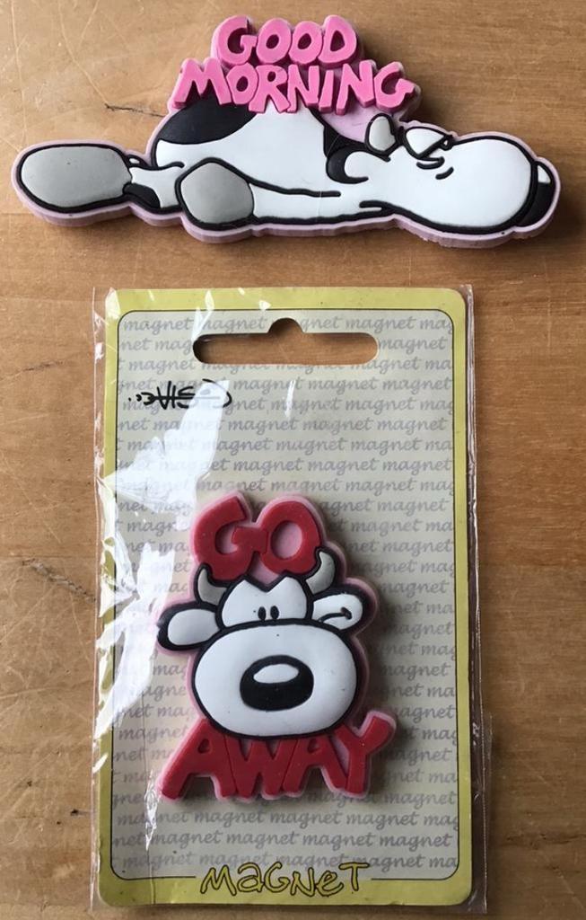 Leendert Jan Vis - Visclub magneet Eddy de koe (2x), Huis en Inrichting, Woonaccessoires | Memoborden, Zo goed als nieuw, Overige typen