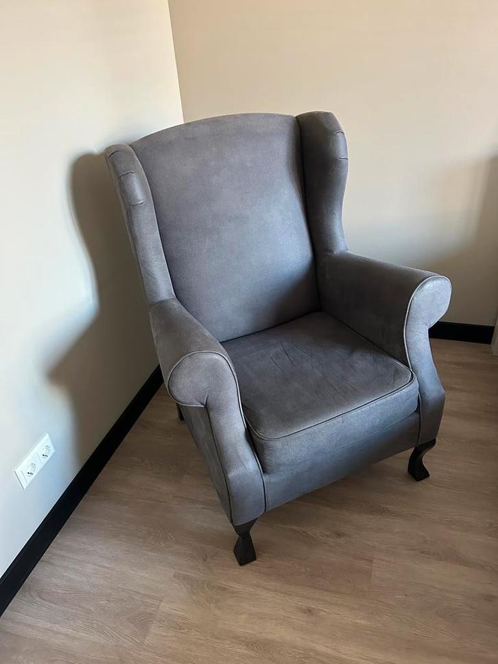 Grijs antraciet nubuck oor fauteuil, Huis en Inrichting, Fauteuils, Zo goed als nieuw, Leer, Overige materialen, 75 tot 100 cm