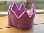 Verjaardagskroon, Waldorf, lila met belletjes. Als nieuw!, Ophalen of Verzenden, Zo goed als nieuw, Jongen of Meisje