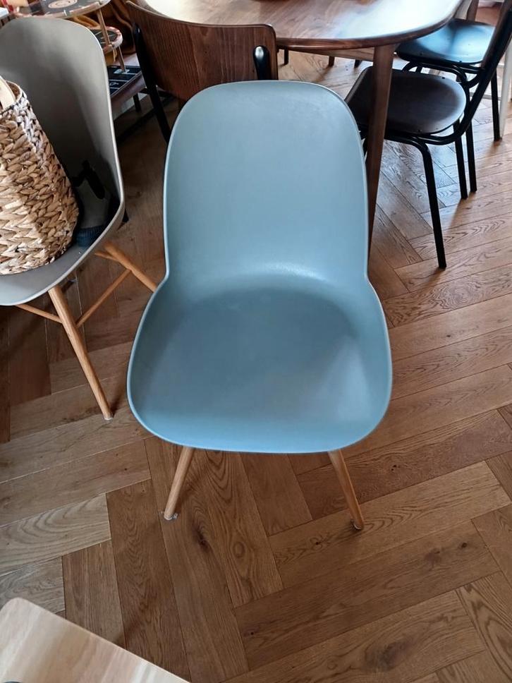 1x Zuiver stoel Albert Kuip collectie green, Huis en Inrichting, Stoelen, Gebruikt, Drie, Hout, Kunststof, Overige kleuren, Ophalen