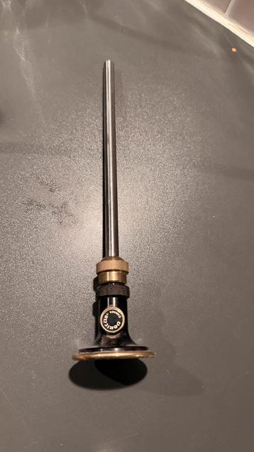 Veritas kruisstaal beschikbaar voor biedingen