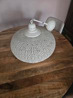 Mooie hanglamp met patroon, Ophalen of Verzenden, Zo goed als nieuw, Metaal, Modern