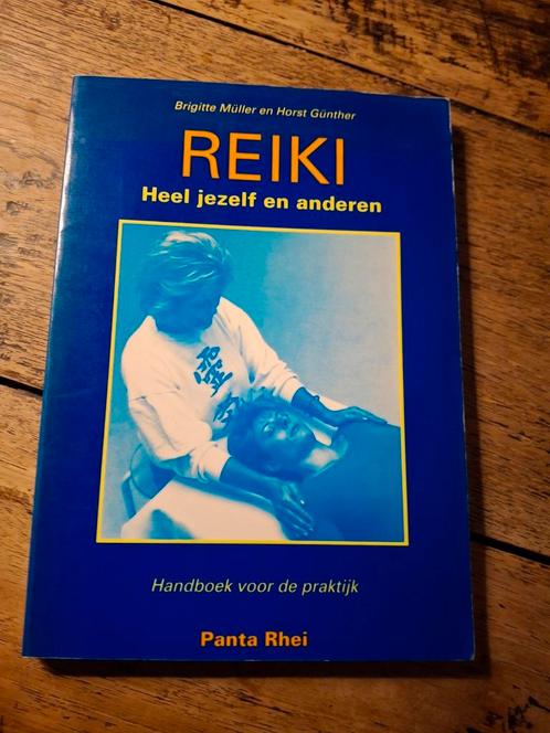 B. Muller - Reiki, heel jezelf en anderen, Boeken, Esoterie en Spiritualiteit, Zo goed als nieuw, Ophalen of Verzenden