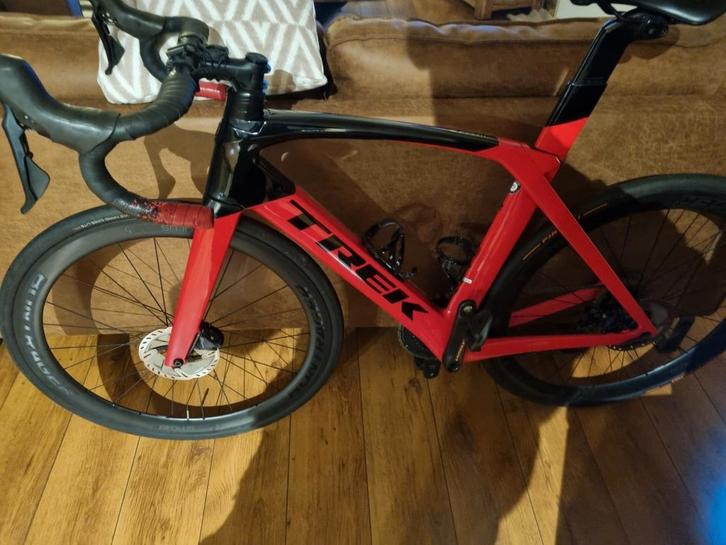 Trek Madone SL 6 - Zo goed als nieuw!, Fietsen en Brommers, Fietsen | Racefietsen, Zo goed als nieuw, Heren, Overige merken, 10 tot 15 versnellingen