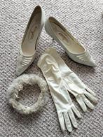 trouw schoenen, handschoenen en haarversiering., Kleding | Dames, Trouwkleding en Trouwaccessoires, Wit, Zo goed als nieuw, Accessoires