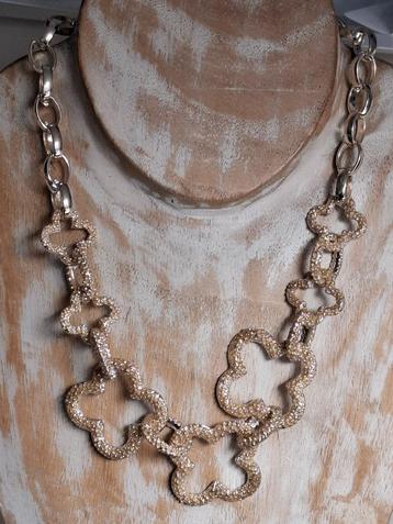 Statement ketting yehwang beschikbaar voor biedingen