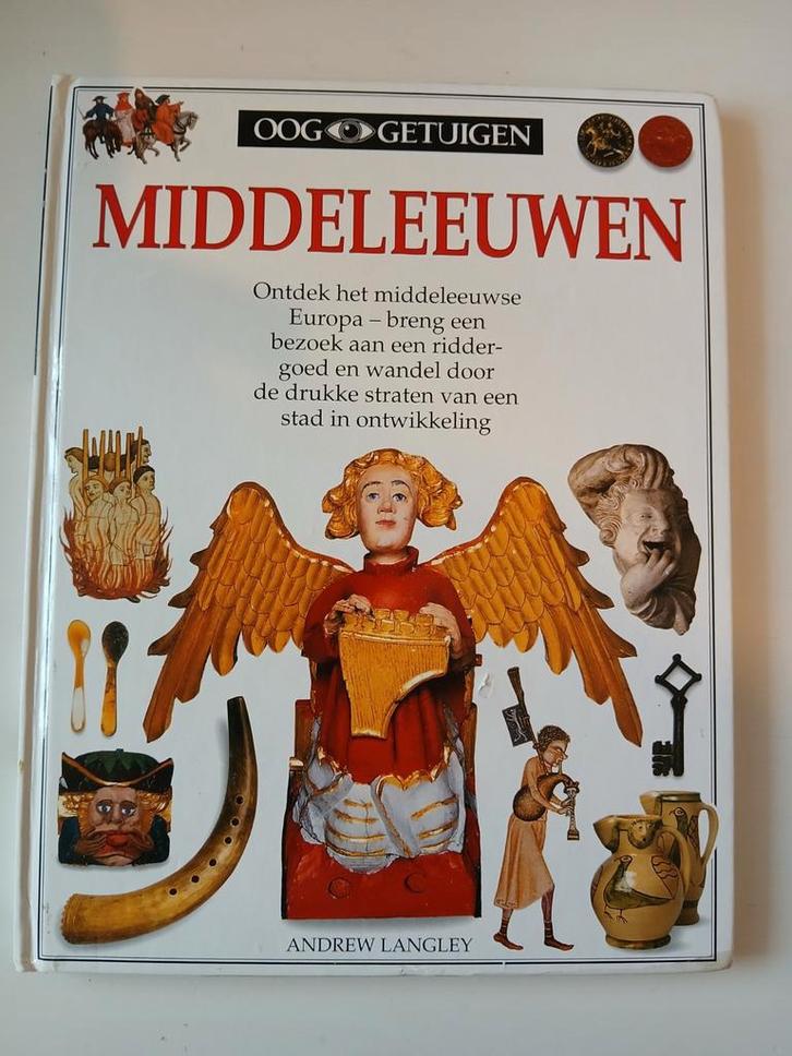 A. Langley - Middeleeuwen, ISBN 9789076900391, Boeken, Geschiedenis | Wereld, Zo goed als nieuw, Europa, 14e eeuw of eerder, Ophalen of Verzenden