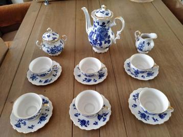Zeer mooie porseleinen thee servies in nieuwstaat beschikbaar voor biedingen