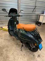 Vespa Custom 2018 | Aurora Diamond Green | Custom Zadel, Fietsen en Brommers, Ophalen, Overige modellen, Zo goed als nieuw, Benzine
