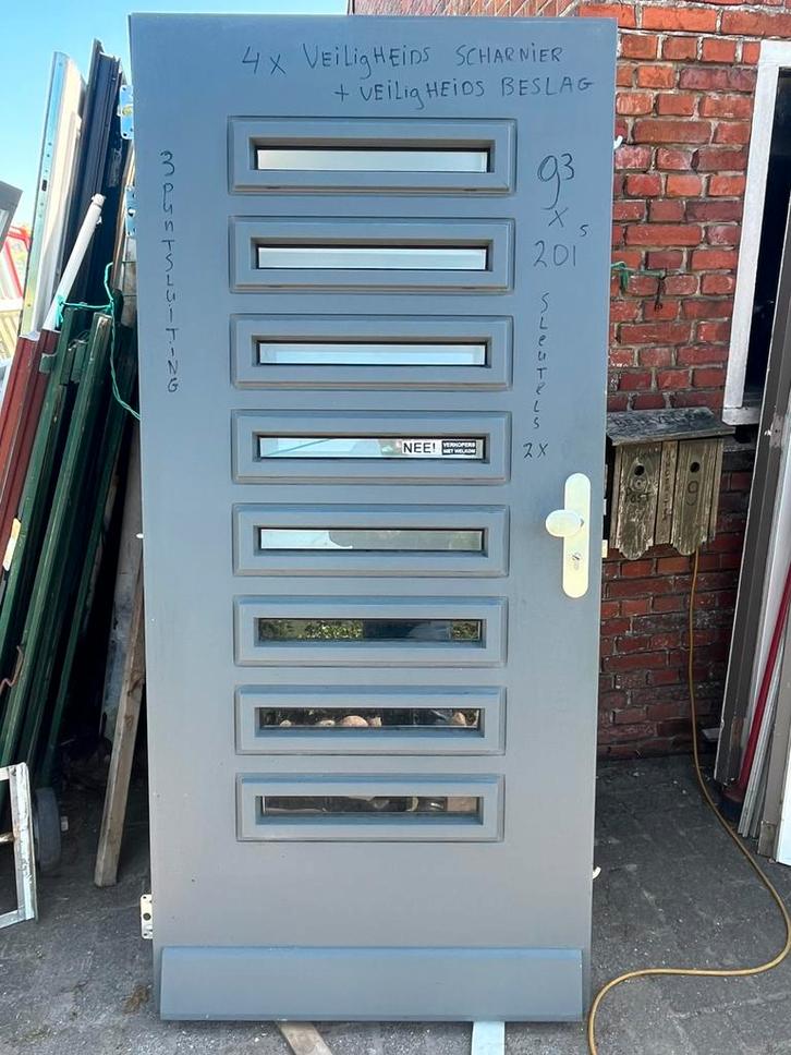 Voordeur achterdeur merbau deur vele soorten 95 stuks, Doe-het-zelf en Verbouw, Deuren en Horren, Buitendeur, Verzenden