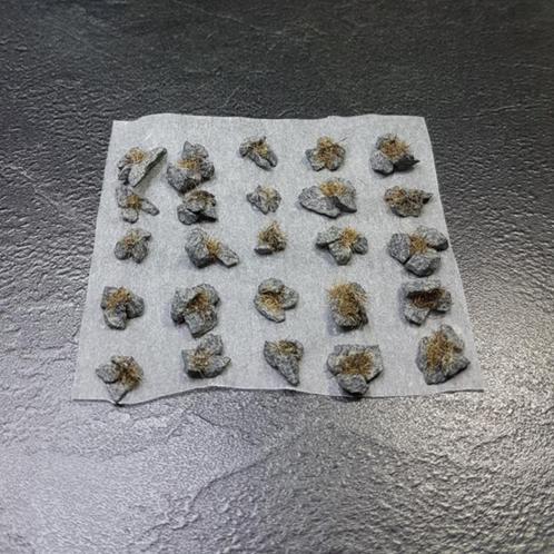 Scenery: Basalt Rock Met Herfst Gras voor bv Wargaming bases, Hobby en Vrije tijd, Wargaming, Nieuw, Overige soorten, Toebehoren