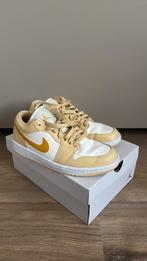 Nike Jordan sneakers maat 40, Nike Air Jordan, Ophalen of Verzenden, Geel, Sneakers of Gympen