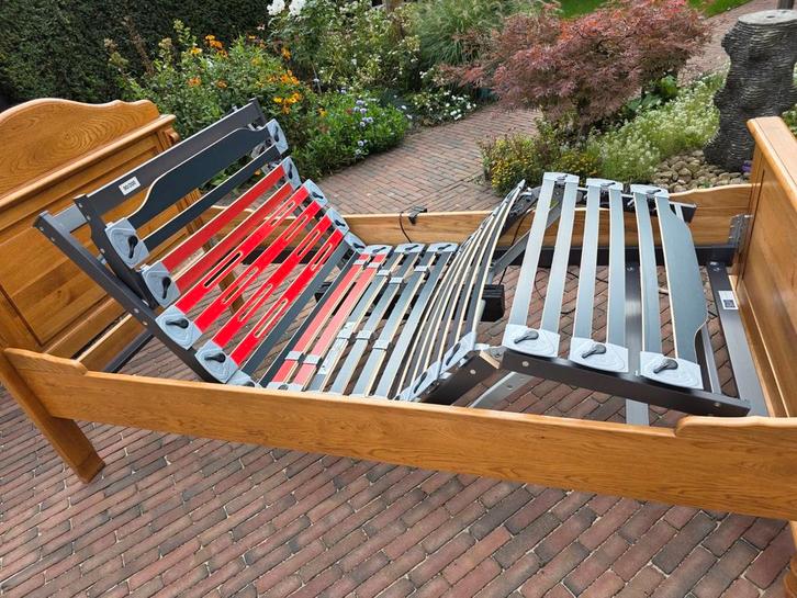 1 pers. seniorenbed, eiken, met elektrisch verstelbare bodem, Huis en Inrichting, Slaapkamer | Bedden, Gebruikt, Eenpersoons, 100 cm