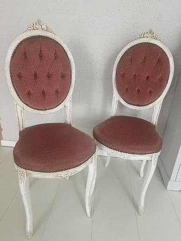 Roze vintage sierstoelen  beschikbaar voor biedingen