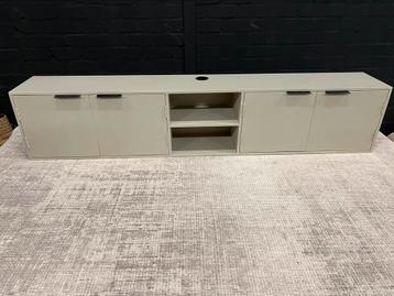 BLACK FRIDAY -30% Tv meubel zwevend hout grijs 200cm beschikbaar voor biedingen