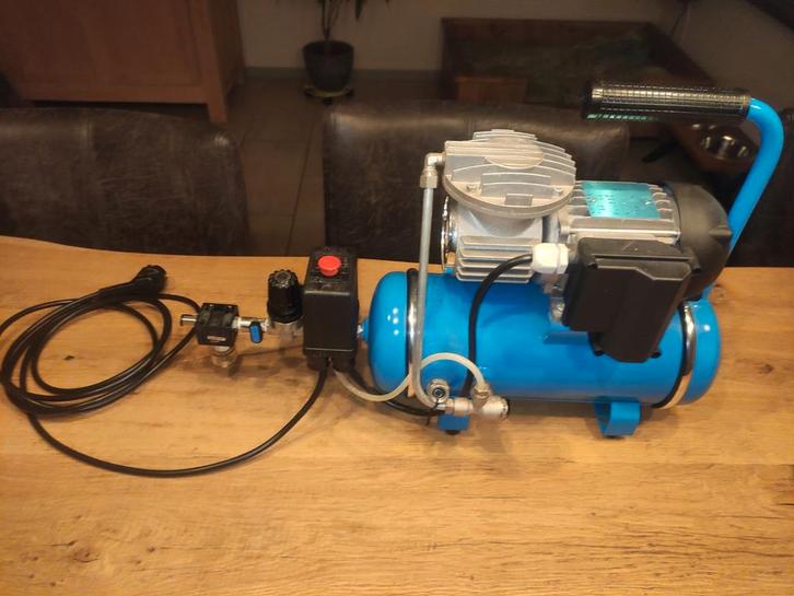 Mini Compressor - Leidi, Doe-het-zelf en Verbouw, Compressors, Gebruikt, 6 tot 10 bar, Minder dan 25 liter, Minder dan 200 liter/min