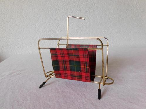 Vintage brievenstandaard of servettenhouder, metaal met kuns, Verzamelen, Retro, Overige typen, Ophalen of Verzenden