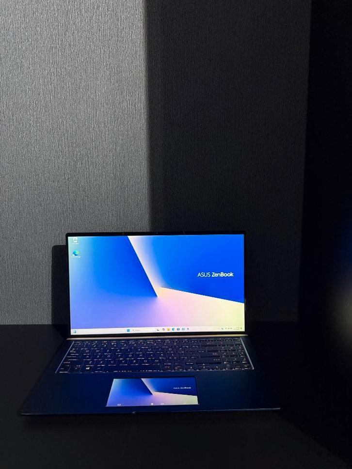 Asus Zenbook met 2 schermen!, Computers en Software, Windows Laptops, Gebruikt, 15 inch, SSD, 2 tot 3 Ghz, 16 GB, Qwerty, Ophalen of Verzenden