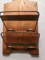 Ouderwetse krantenhouder, Huis en Inrichting, Woonaccessoires | Krantenbakken en Lectuurbakken, Ophalen