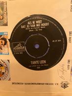 19 45rpm singles 50-60-70-80 jaren in koffer, Ophalen of Verzenden, Gebruikt, Overige formaten