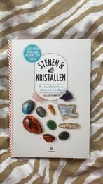 Lisa Butterworth - Stenen & kristallen, Boeken, Nieuw, Lisa Butterworth, Astrologie, Ophalen of Verzenden
