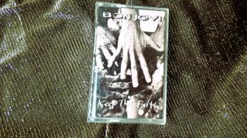 BON JOVi- Keep the faith cassette 1992 beschikbaar voor biedingen