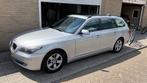 BMW 5-Serie 3.0 I 525 Touring AUT 2008 Grijs, Auto's, BMW, Achterwielaandrijving, Zwart, 2000 kg, 2996 cc